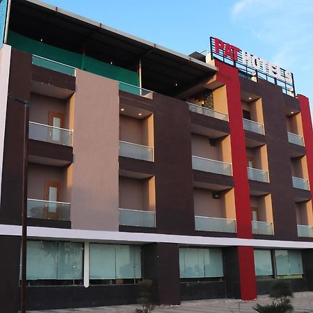 Pat Hotels Indore Eksteriør bilde