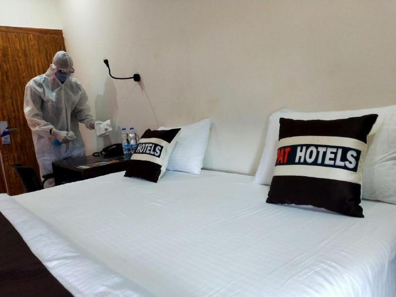 Pat Hotels Indore Eksteriør bilde