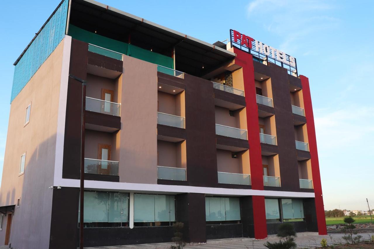 Pat Hotels Indore Eksteriør bilde