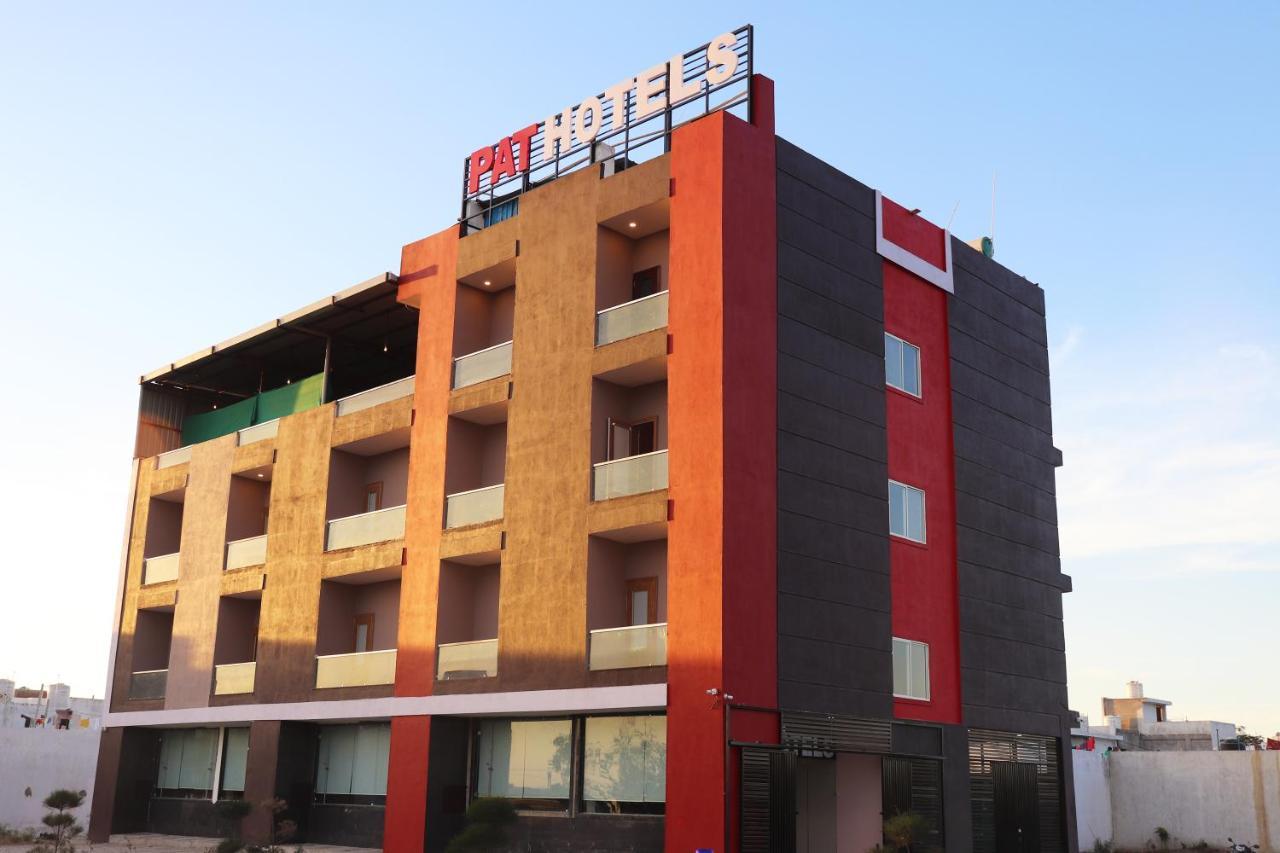 Pat Hotels Indore Eksteriør bilde
