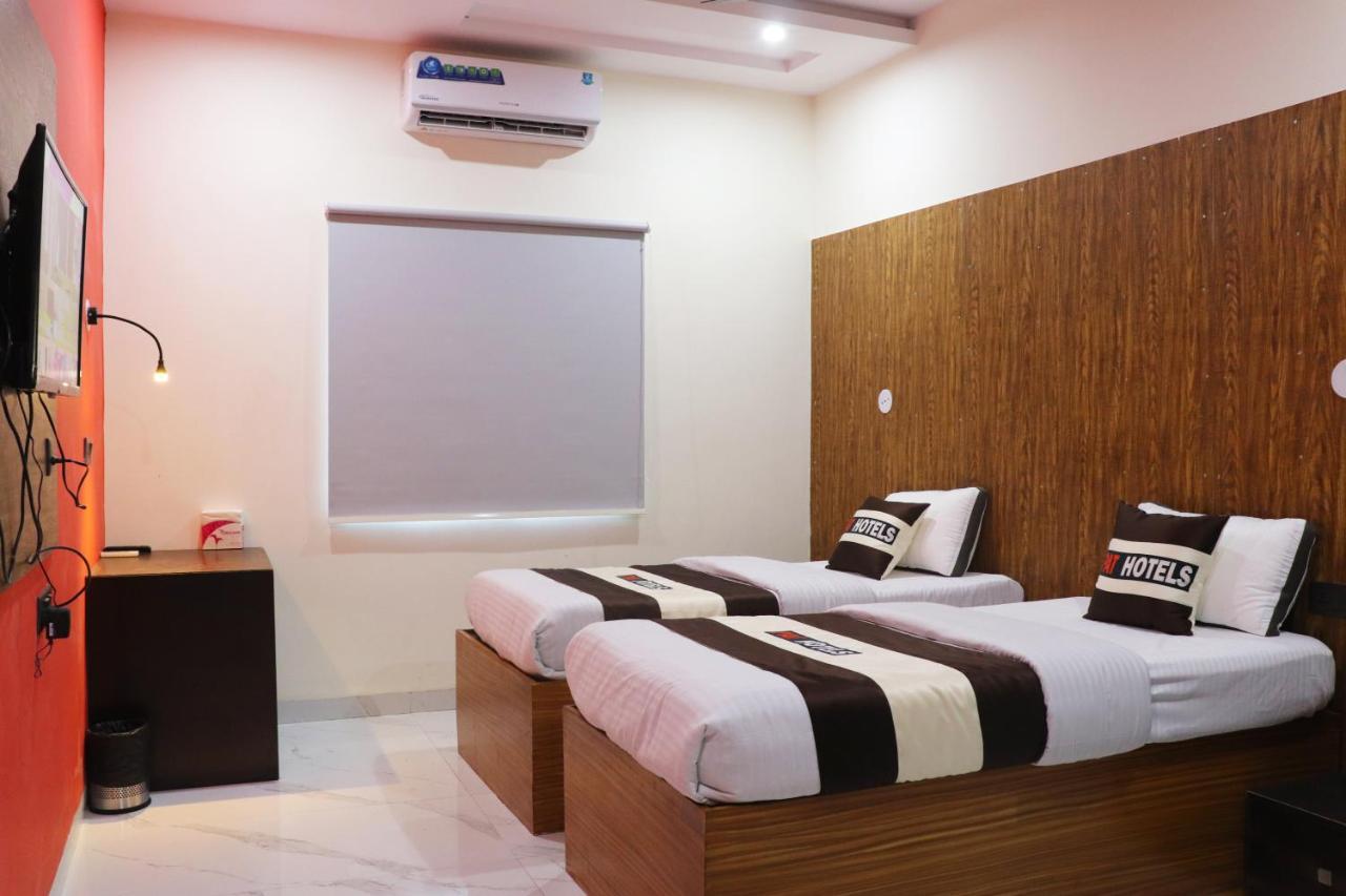 Pat Hotels Indore Eksteriør bilde