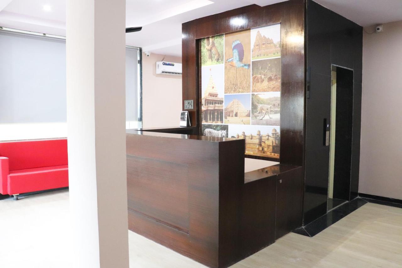 Pat Hotels Indore Eksteriør bilde